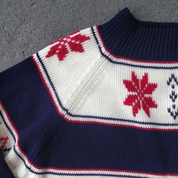 Vintage JCPenny Snowflake Winter Fair Isle Sweater - Picture 4 of 6
